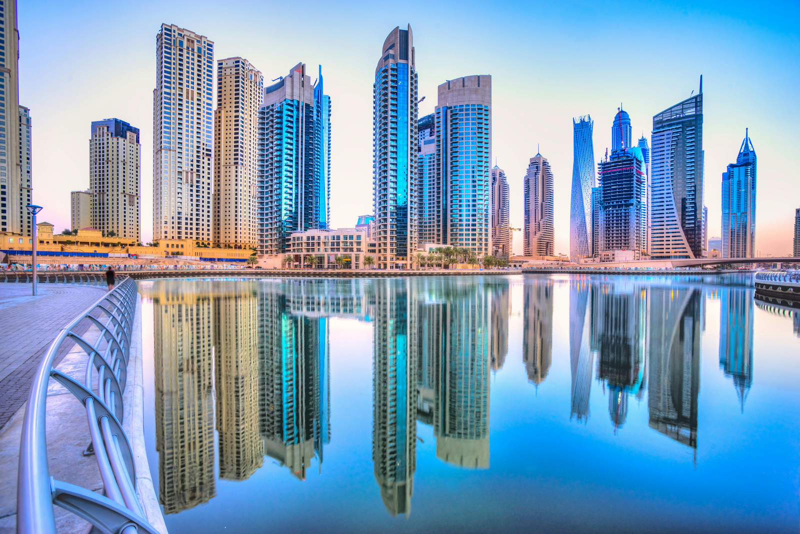 Dubai: Luxury, Culture & Adventure Guide